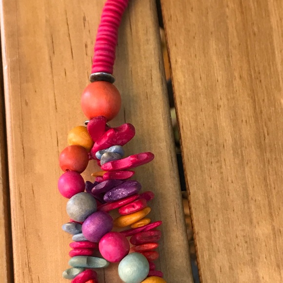 ☀️WEEKEND SALE☀️ ☀️Chunky painted wooden and jagged bead statement necklace - Picture 5 of 7